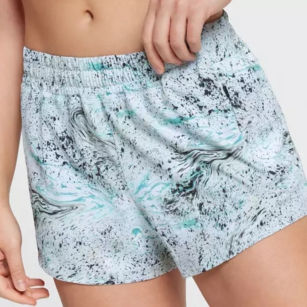Calia Run Collection Mid Rise Infinity Shorts